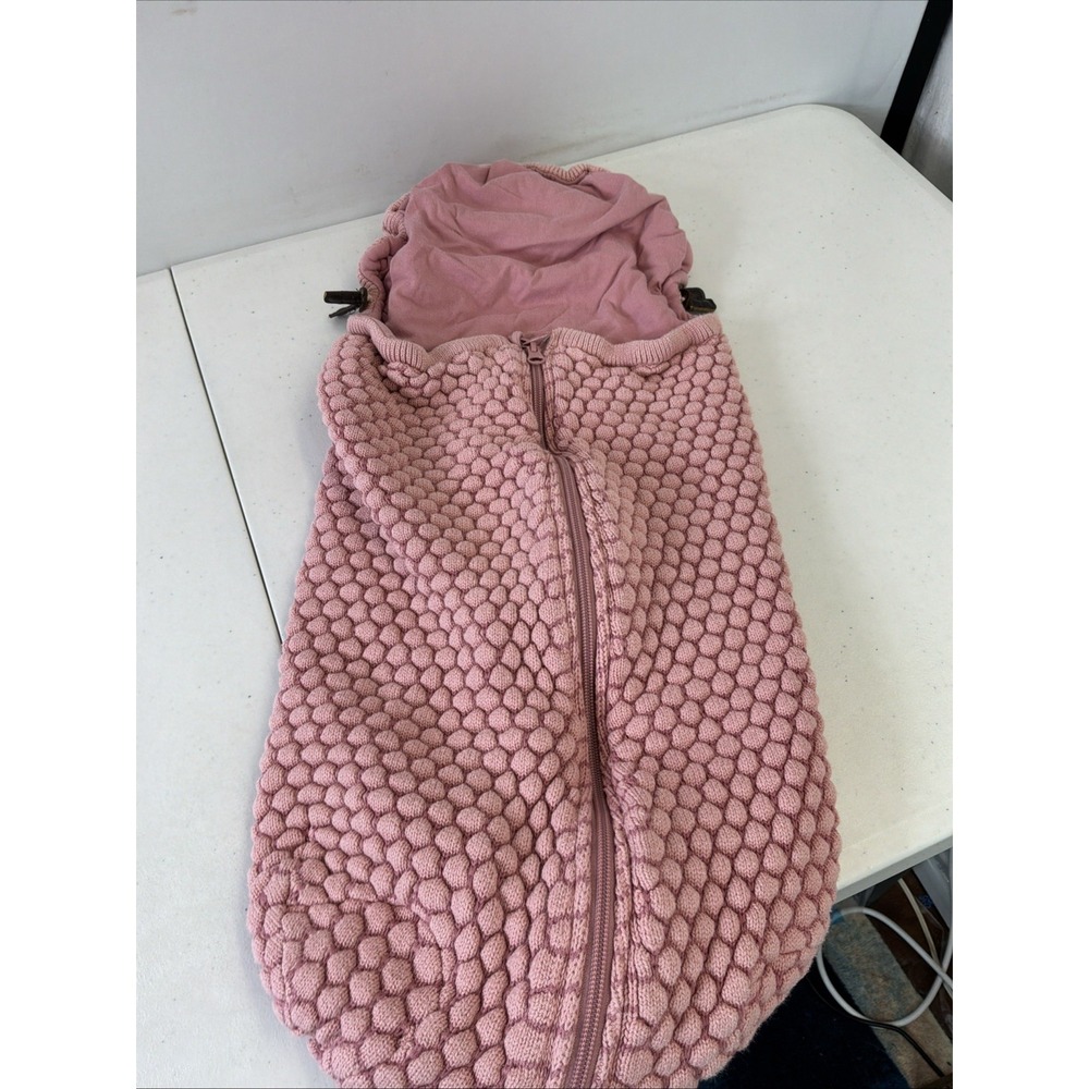 Joolz Essentials Honeycomb Nest Pink Baby girl zip up bunting organic cotton